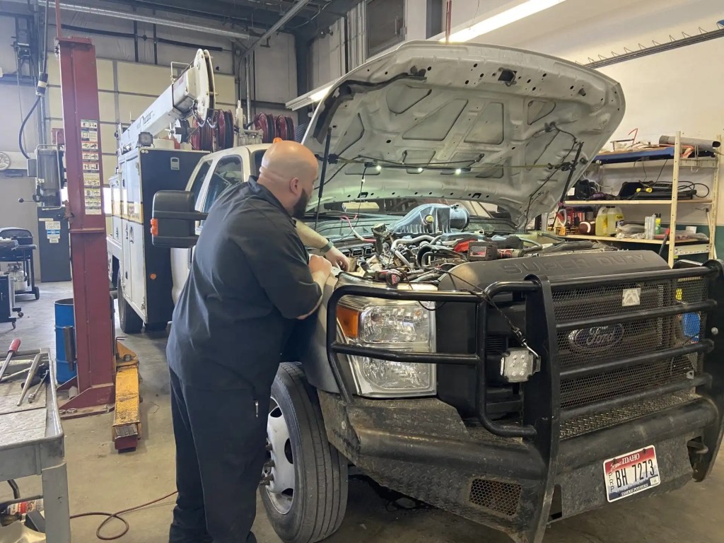 Engine Diagnostics at Blue Wrench Meridian - Auto Repair